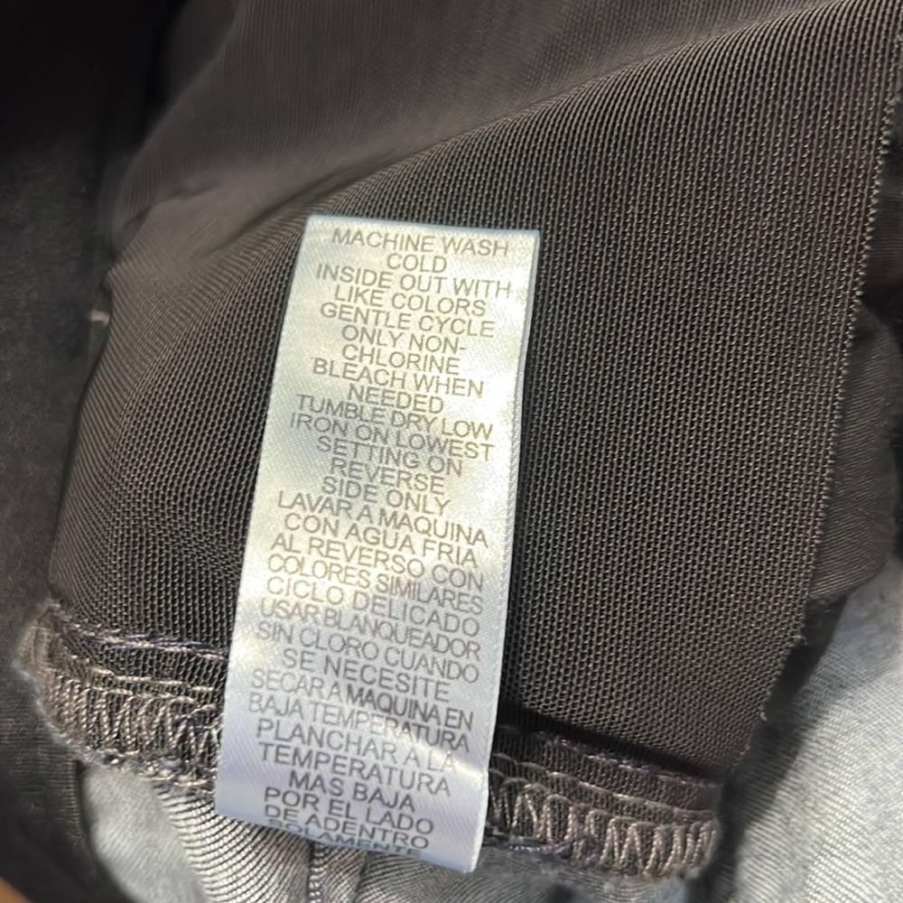 Democracy Plus Size "Ab"solution® Cuffed Mid Shorts. - Picture 9 of 12